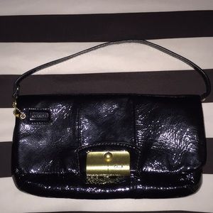 AUTHENTIC AND VINTAGE COACH PURSE PATENT LEATHER